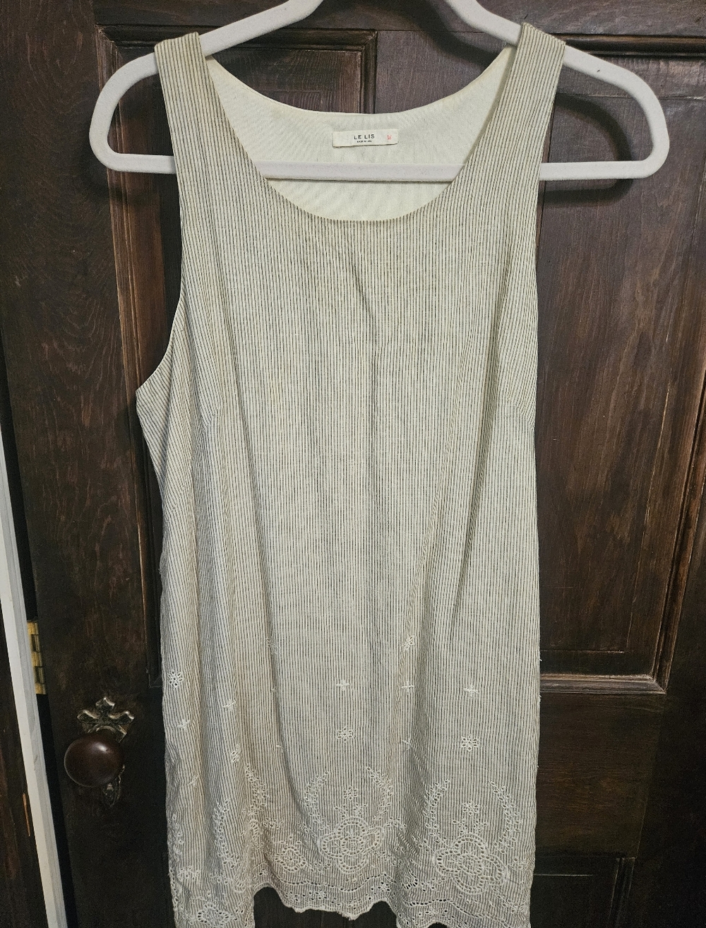 LE LIS STRIPED COTTON SHIFT W/WIDE EMBROIDERY AT THE BOTTOM.FULLY LINED.